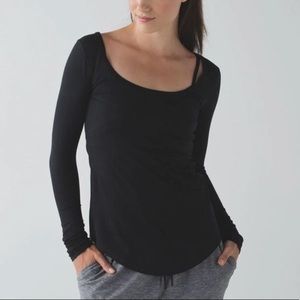 Lululemon black long sleeve shirt